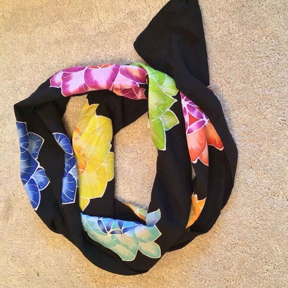 Colorful Chakras Patterned Scarf - Picture 3 of 3